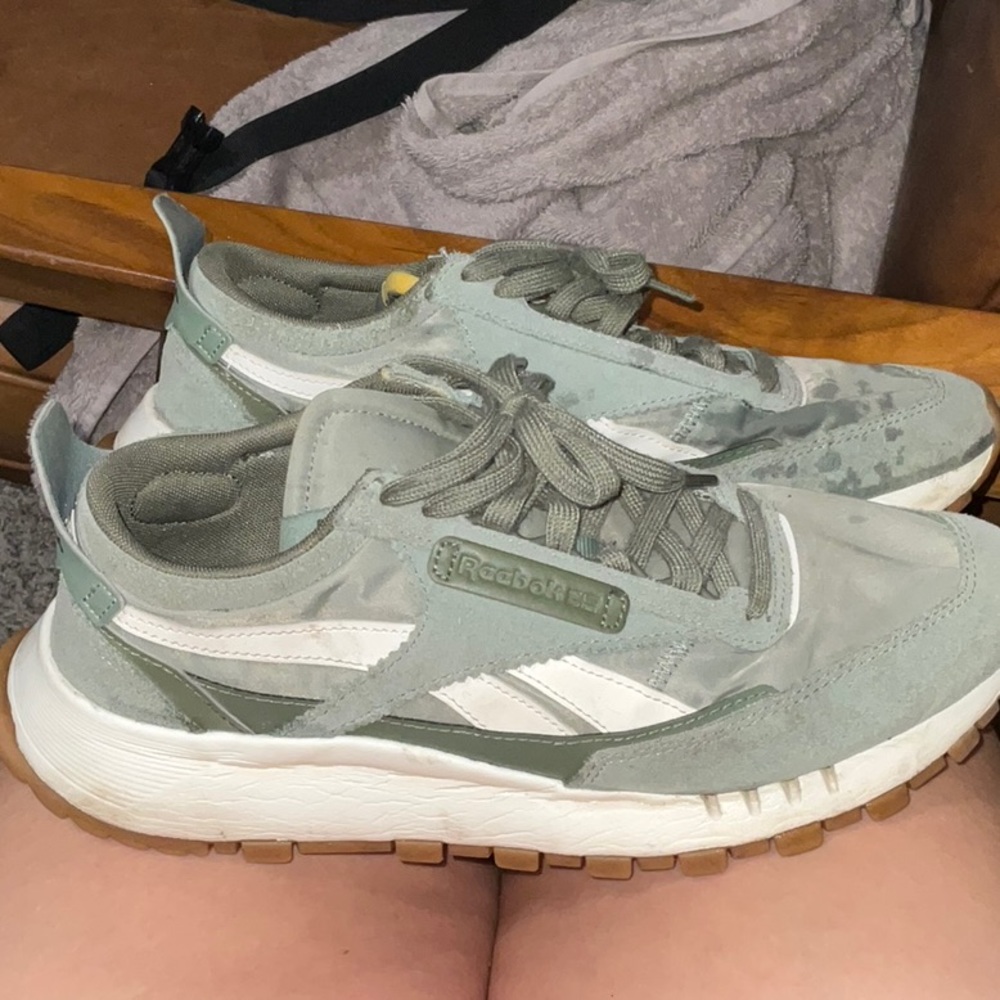 Reebok Sneakers